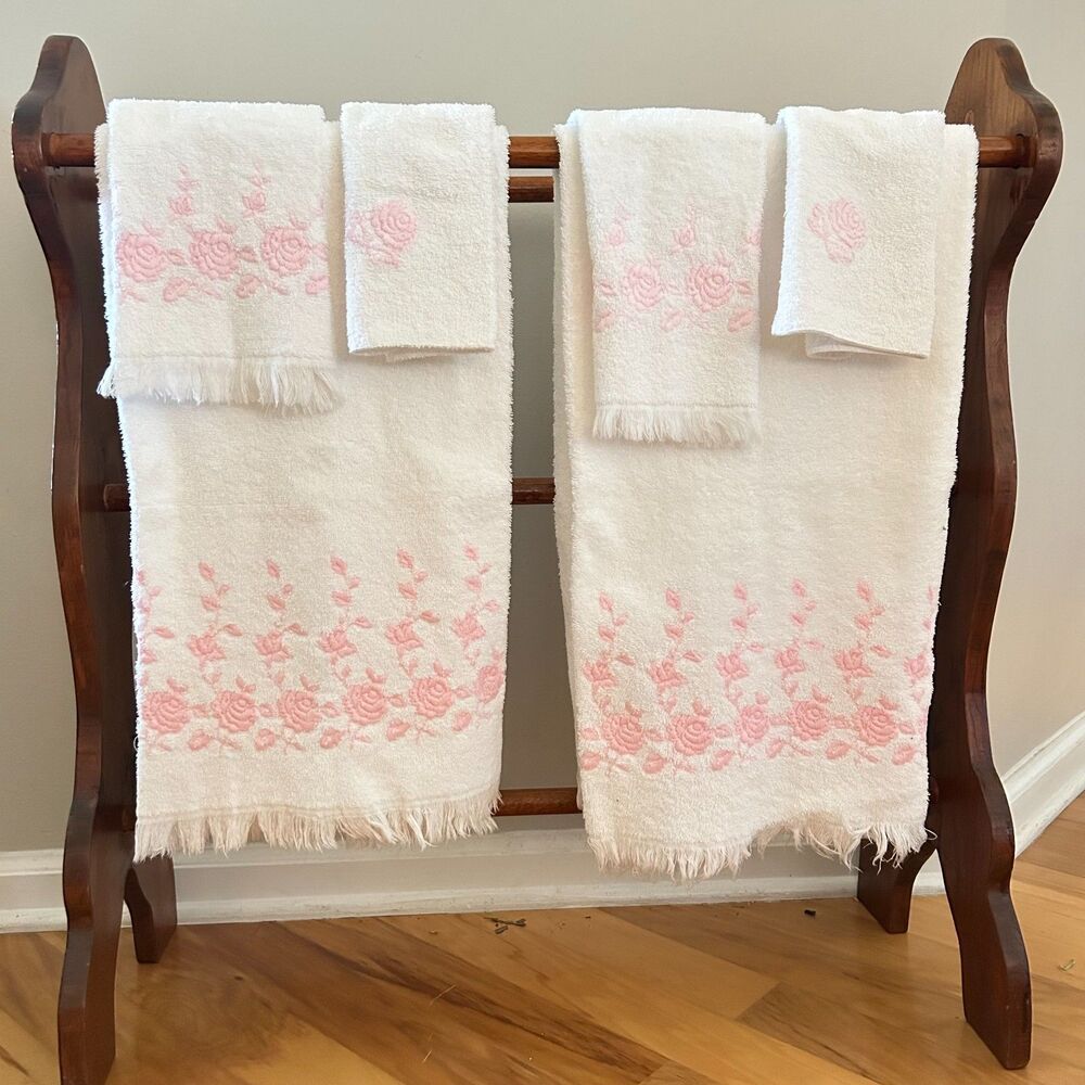 Vintage Dundee Towel Set Pink Embroidered Roses Fringe 6 Pc Bath Hand Washcloths
